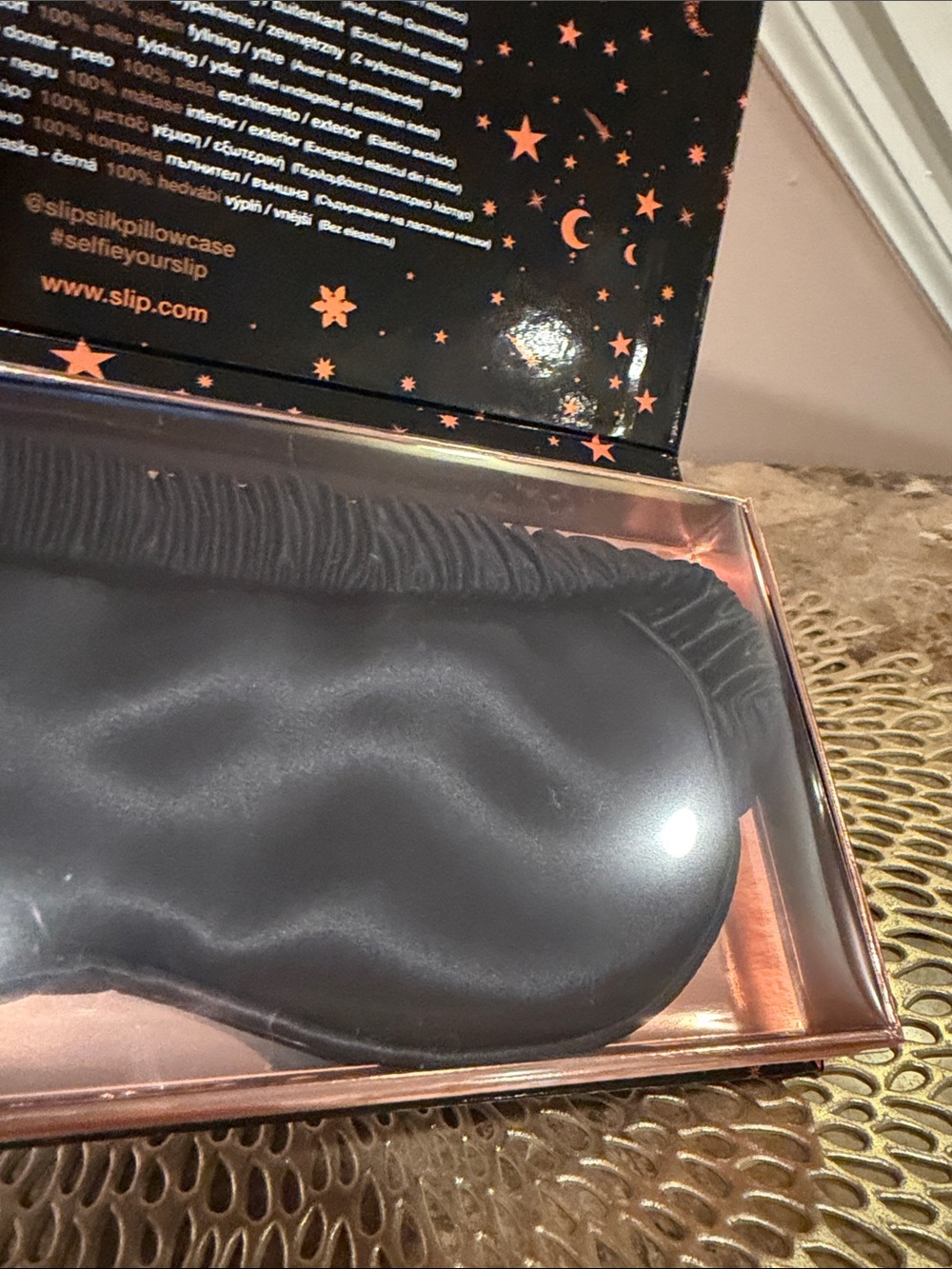 Slip Pure Silk Black Sleep Eye Mask - Picture 3 of 9